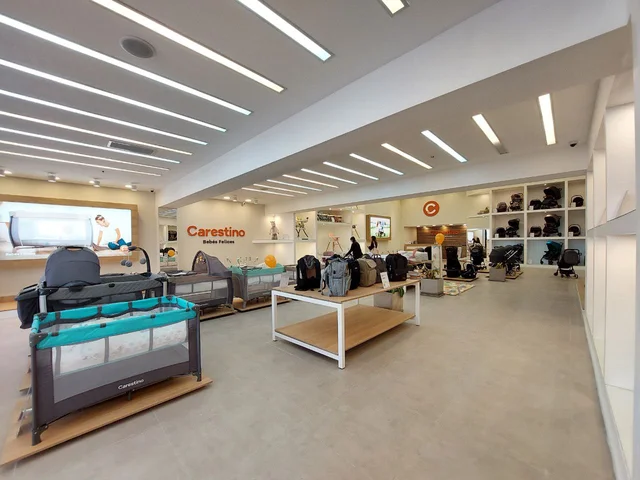 Vista del interior del local Carestino, cliente comercial de Azulado